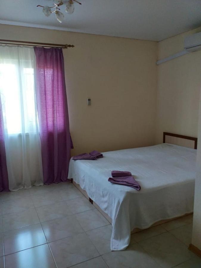 Solnechny Bereg Guest House Gudauta Exterior photo