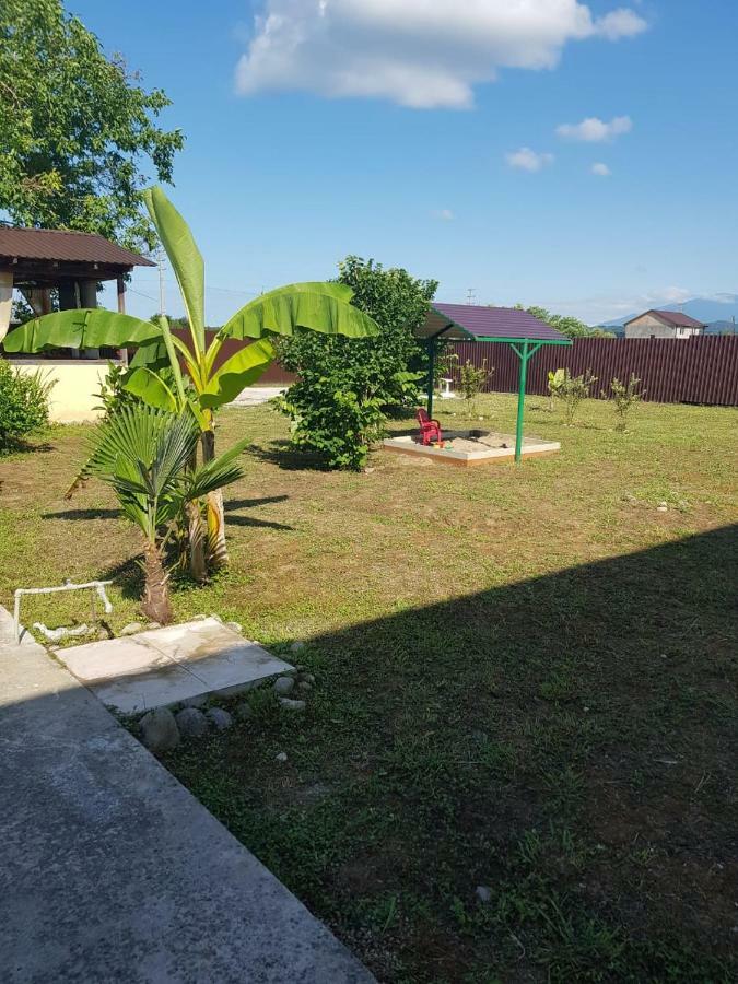 Solnechny Bereg Guest House Gudauta Exterior photo